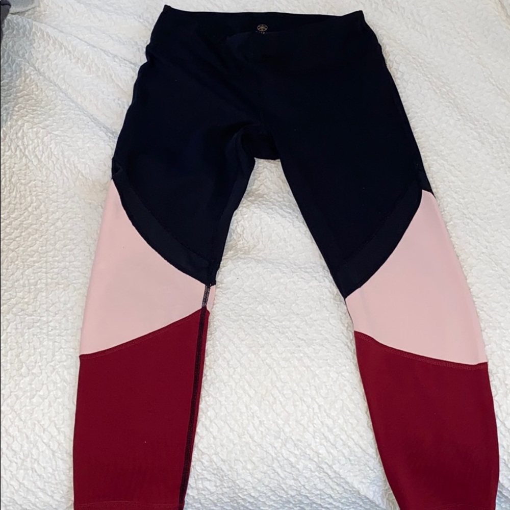 Athletic leggings